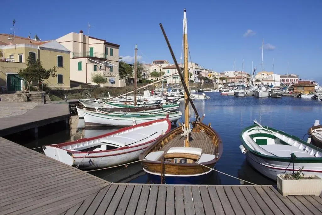 La Lampara Stintino 0*,  Italie